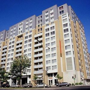 Hotel Faubourg Montreal Centre-Ville Downtown